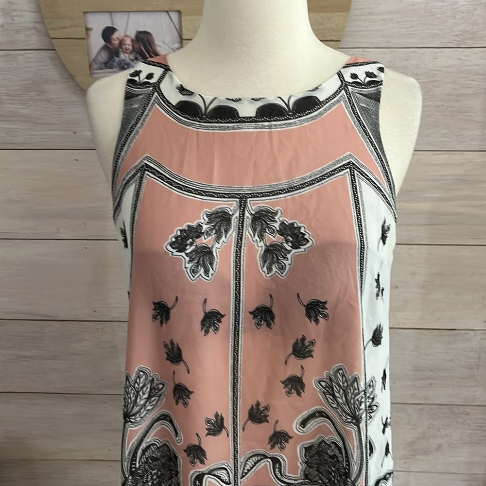 Max Edition Floral Tank Top - Pink and Black S Petite - Picture 2 of 4